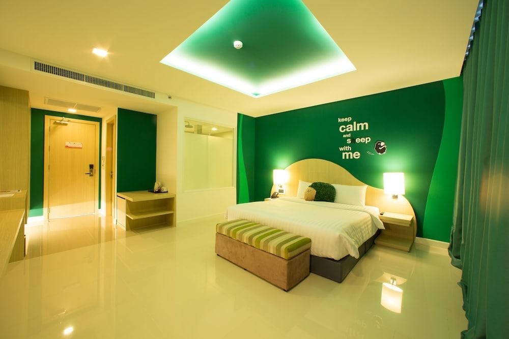 Sleep With Me Hotel Design Hotel @ Patong (Sha Plus+)